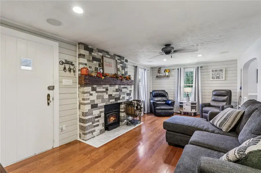 473 Mccully St, White Oak, PA 15131 - Image #3