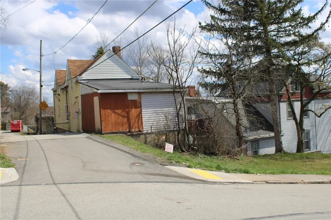 2206 Elsie St, Pittsburgh, PA 15210 - Image #1