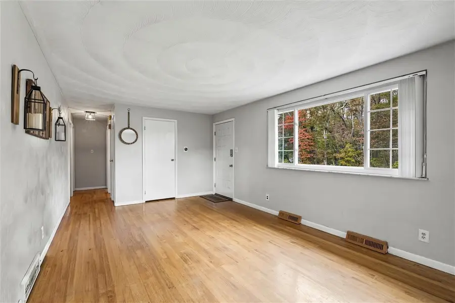 130 Hidden Hill Road, Clinton, PA 16055 - Image #2