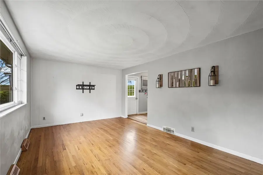 130 Hidden Hill Road, Clinton, PA 16055 - Image #3