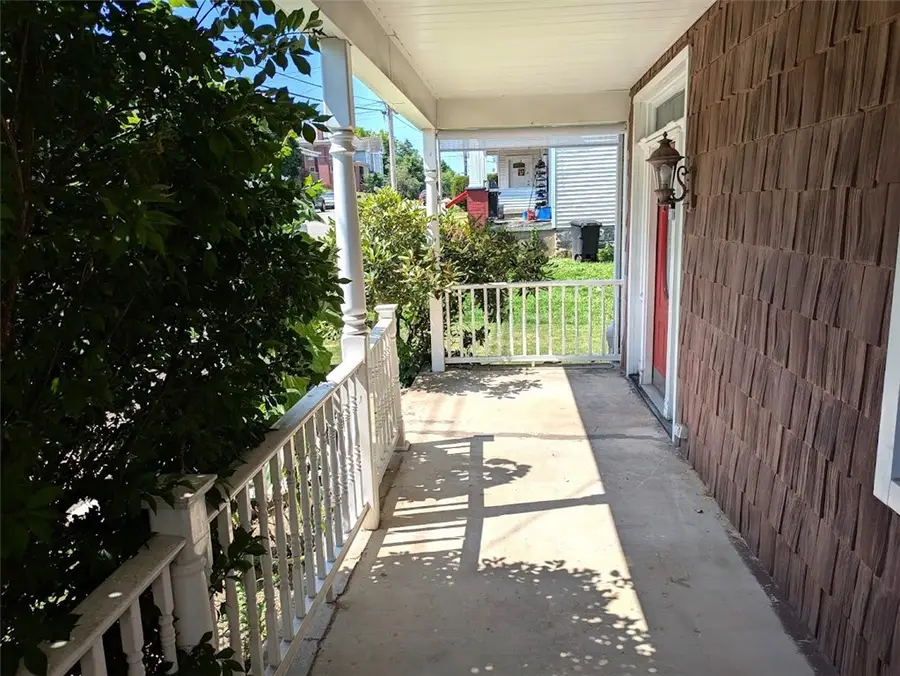 413 N 3rd St, Jeannette, PA 15644 - Image #2