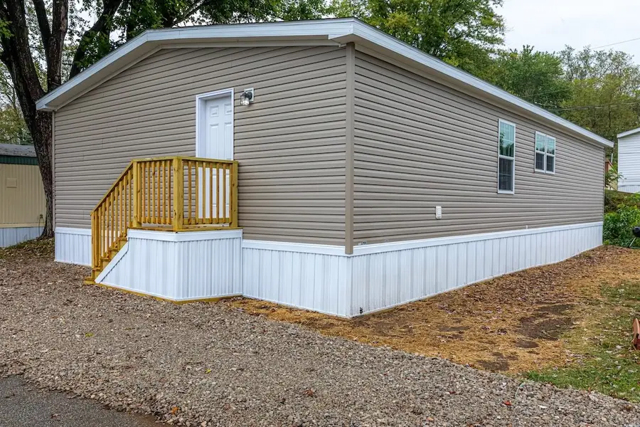 1328 Hidden Valley Dr, Robinson, PA 15019 - Image #2