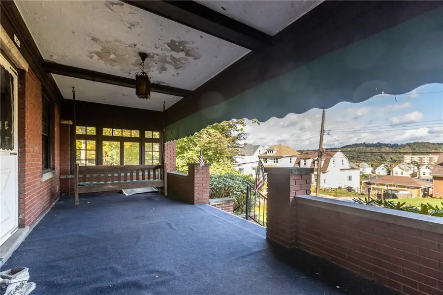 1050 Hiland Ave, Coraopolis, PA 15108 - Image #2