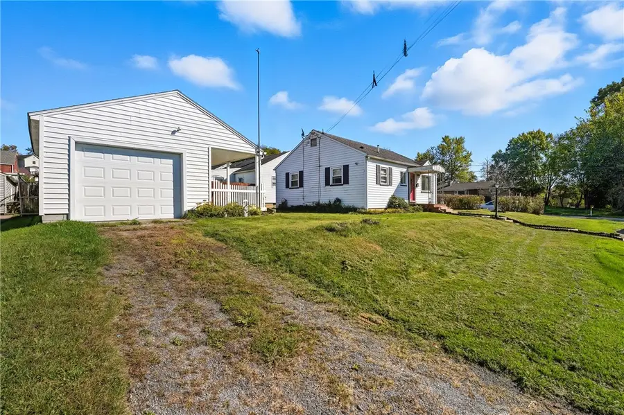 1613 Wooley Ave, New Castle, PA 16101 - Image #2