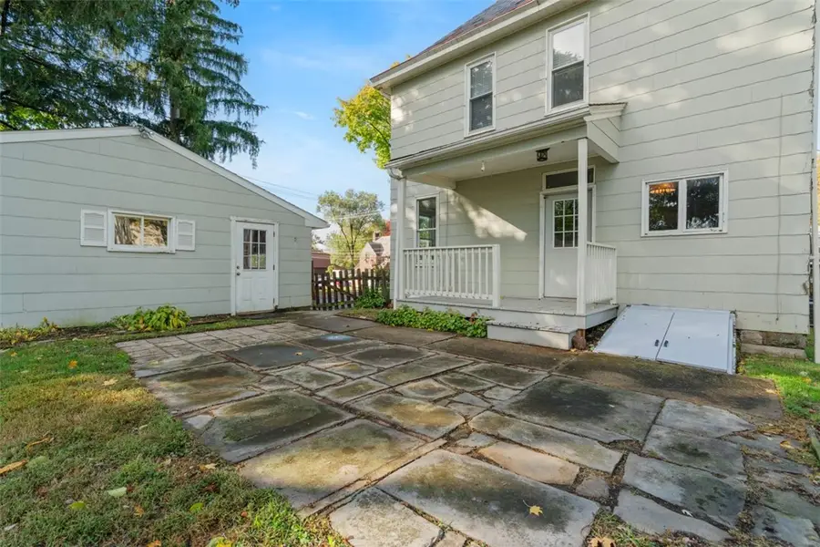 228 S Clay St, Zelienople, PA 16063 - Image #3