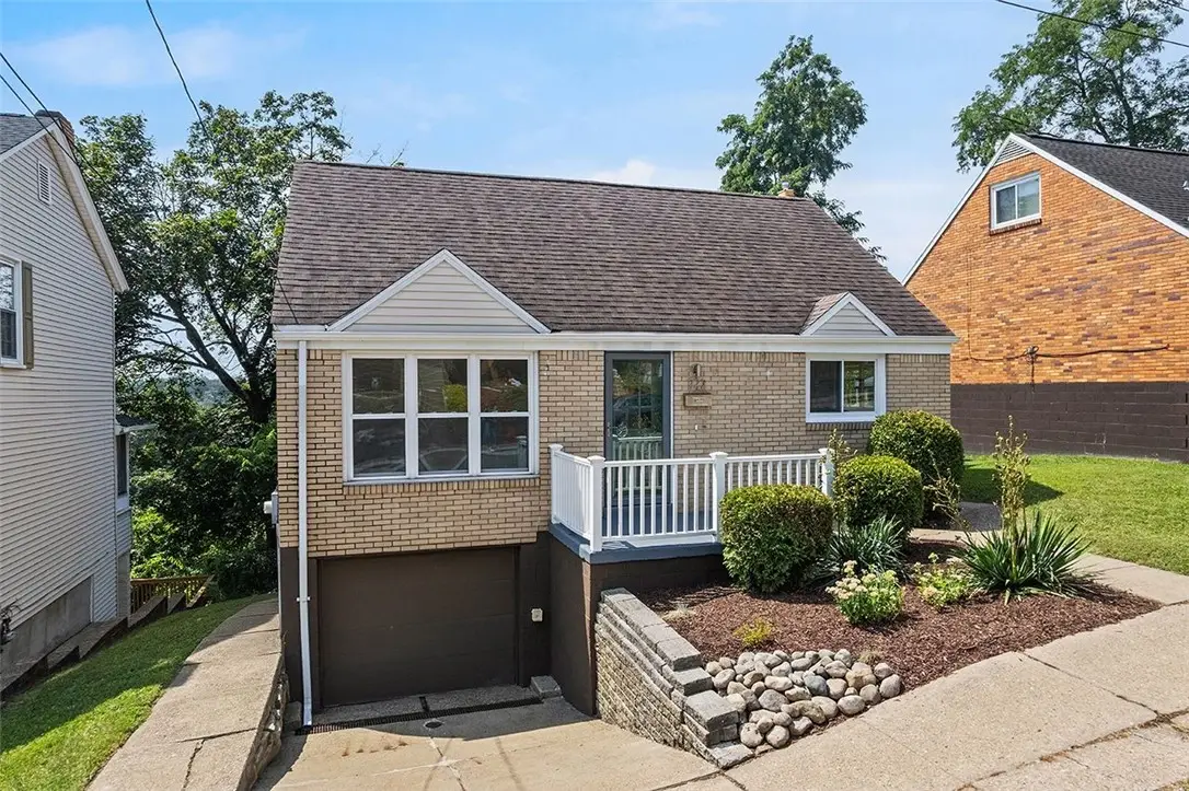 222 Kathleen St, Mount Washington, PA 15211 - Image #1