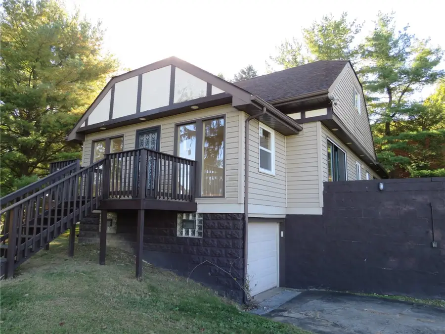 916 Gill Hall Rd, Jefferson Hills, PA 15025 - Image #2