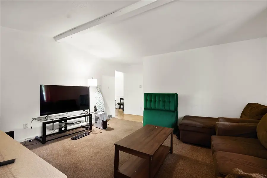 301 Lorenz Ave, Pittsburgh, PA 15220 - Image #3