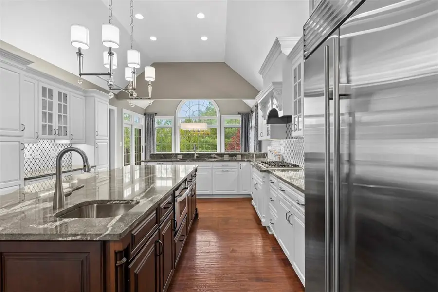 236 E Edgewood Dr, McMurray, PA 15317 - Image #2