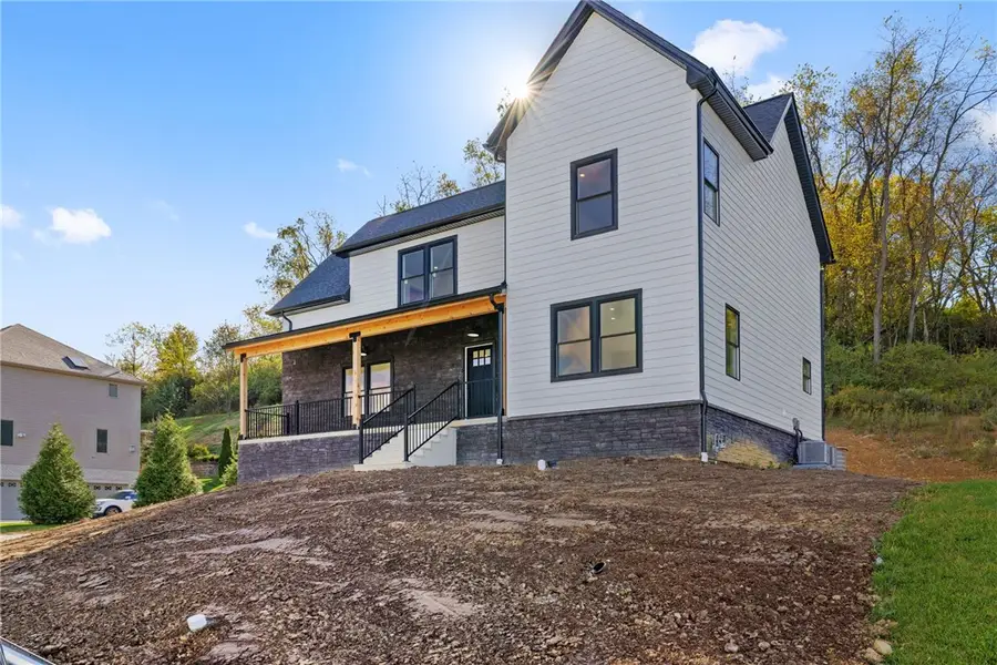 12440 St Nikolai Dr, North Huntingdon, PA 15642 - Image #2