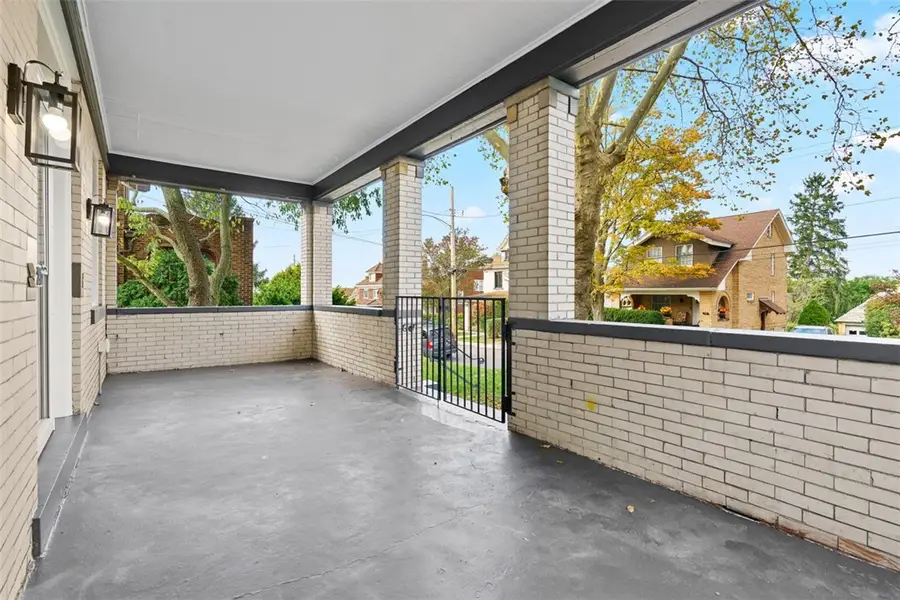 25 W Francis Ave, Brentwood, PA 15227 - Image #2