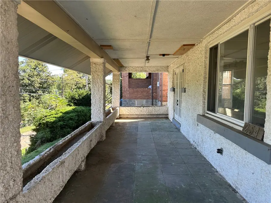 254 Pennsylvania Blvd, Mount Lebanon Township, PA 15228 - Image #2