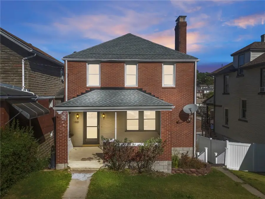 1221 Oakridge St, Brookline, PA 15226 - Image #2