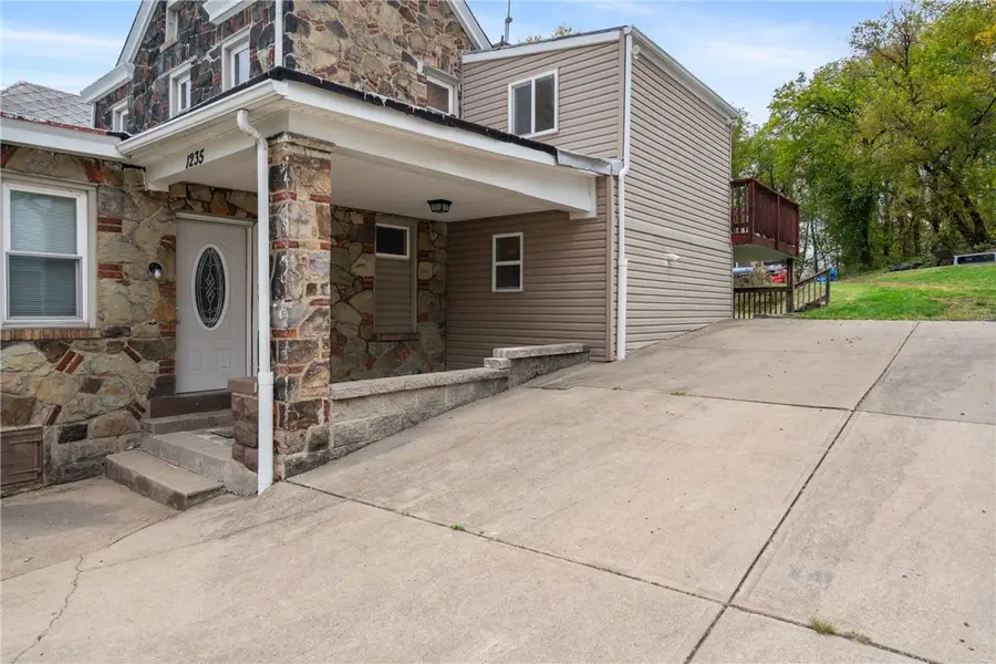 1235 Dagmar Ave, Pittsburgh, PA 15206 - Image #3