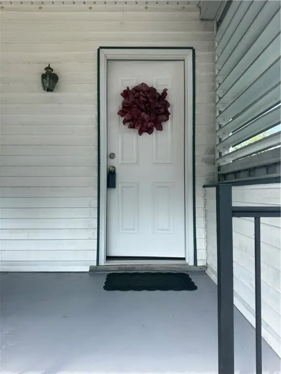 9 E Gaskill Ave, Jeannette, PA 15644 - Image #2