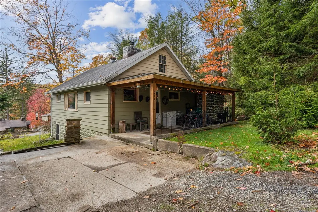 211 Ironwood Rd, Jefferson, PA 15501 - Image #1