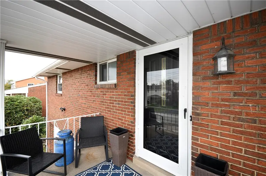 417 Beckman Dr, McKeesport, PA 15132 - #3