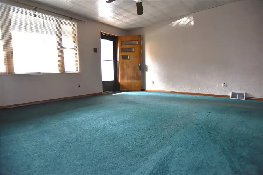 613 E 19th Ave, Munhall, PA 15120 - Image #3