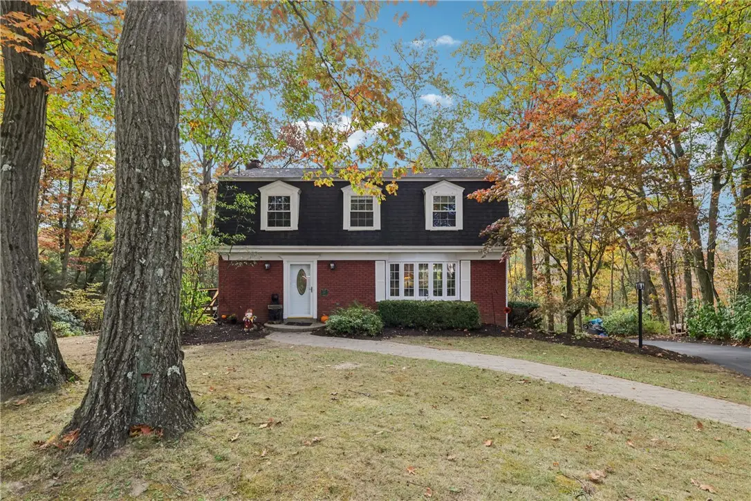 114 Heath Dr, Economy, PA 15005 - Image #1