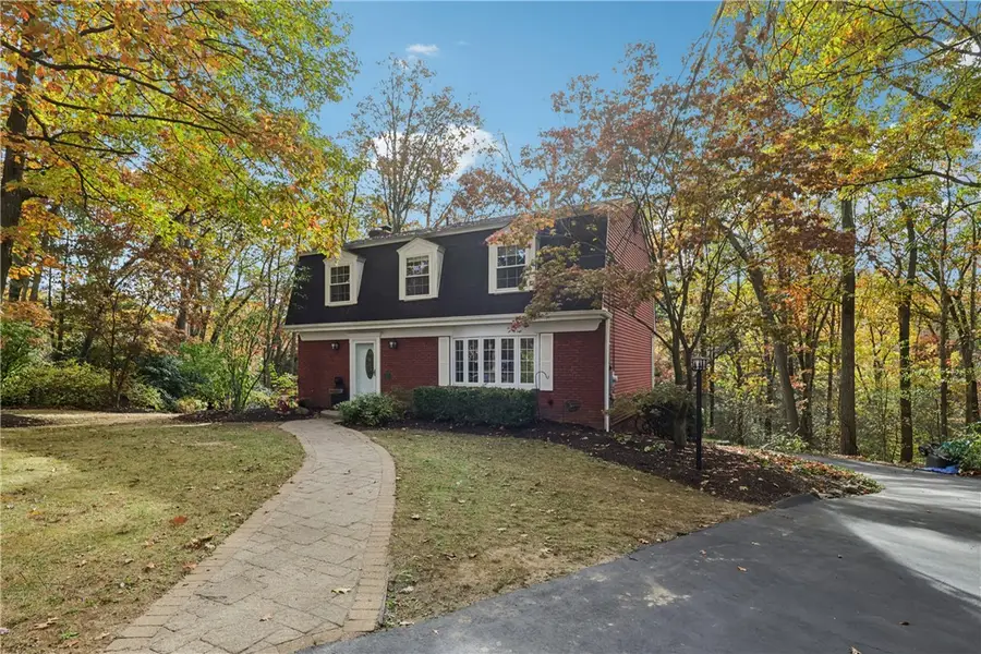 114 Heath Dr, Economy, PA 15005 - Image #3