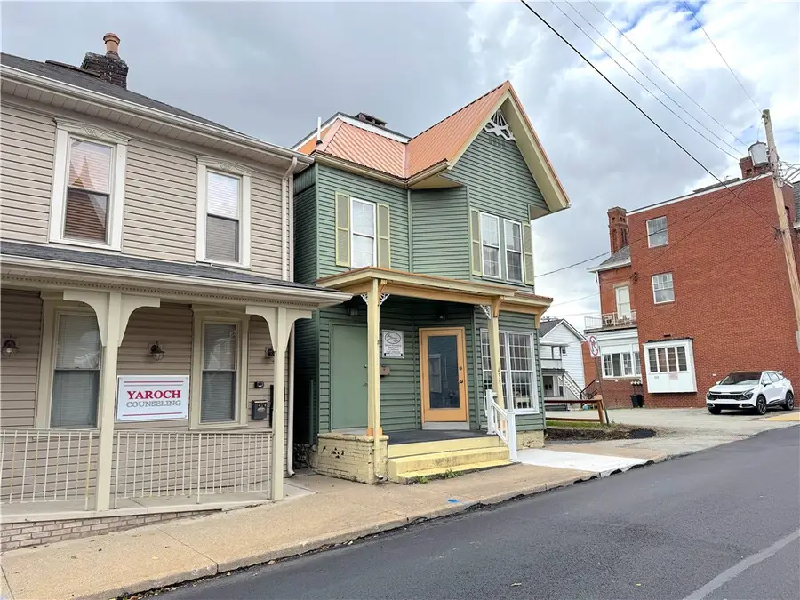 439 S Maple Ave, Greensburg, PA 15601 - Image #2