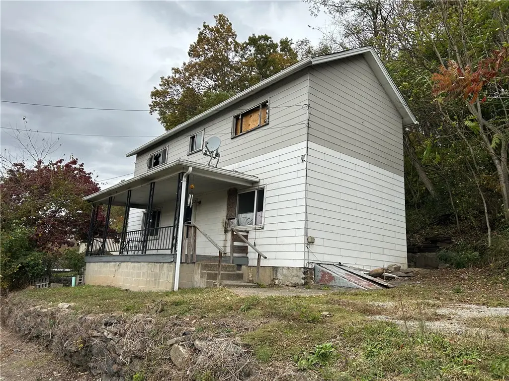 605 Howell St, Dawson, PA 15428 - Image #1