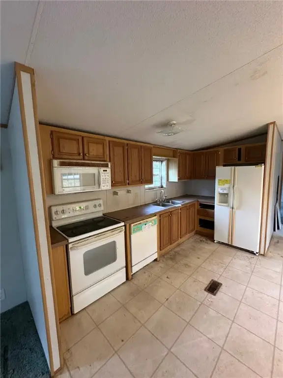 264 Hanover Kendall Rd, Hanover, PA 15026 - Image #3