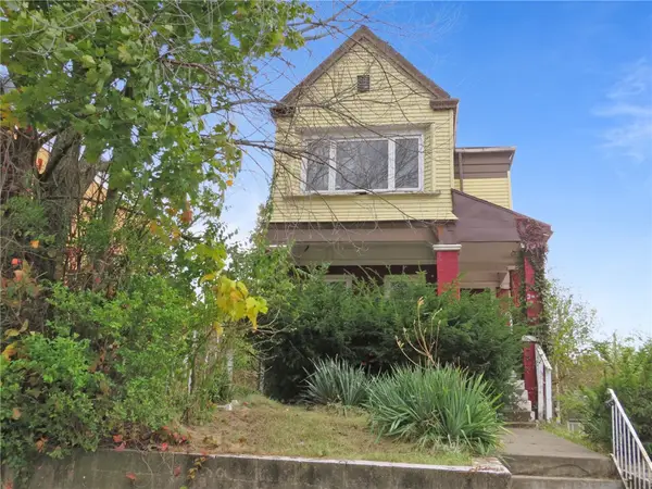 300 Winston St, Hazelwood, PA 15207