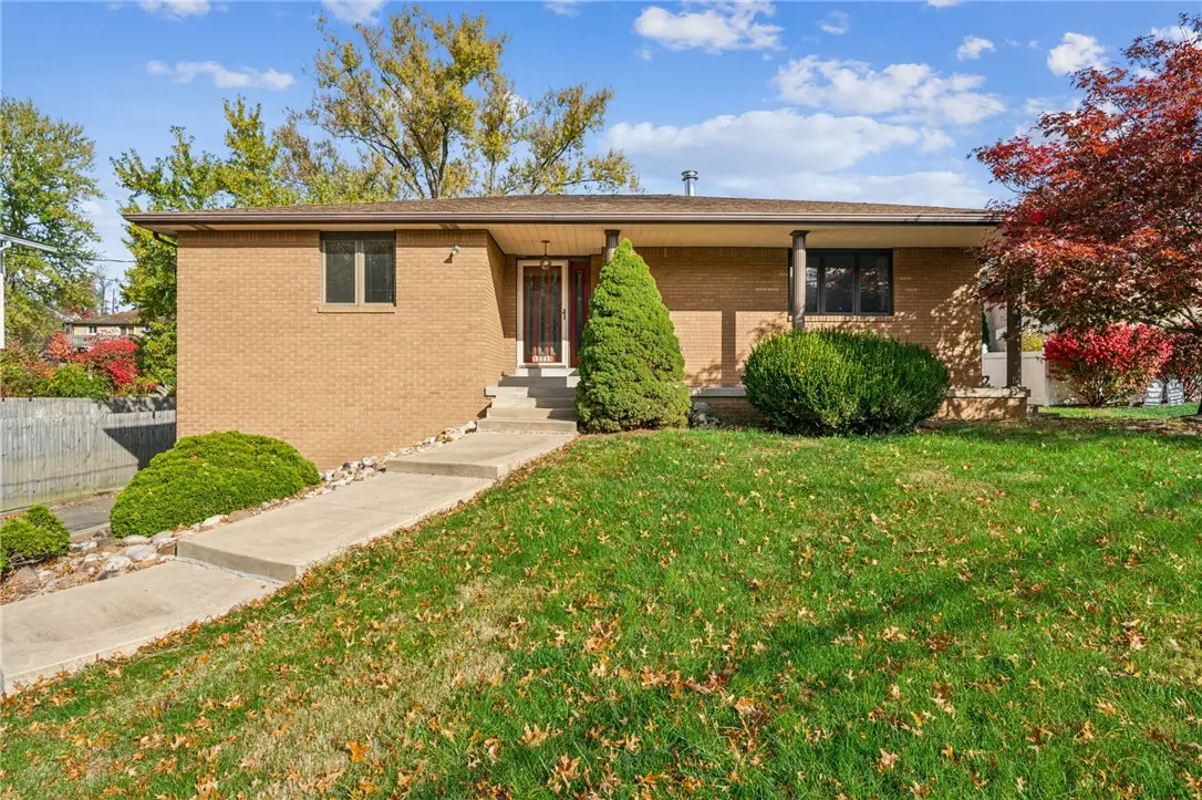 12219 Roth Dr, North Huntingdon, PA 15642 - Image #1