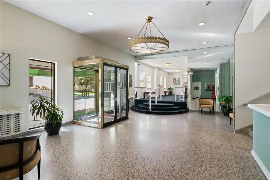 144 N Dithridge St #405, Pittsburgh, PA 15213 - Image #3