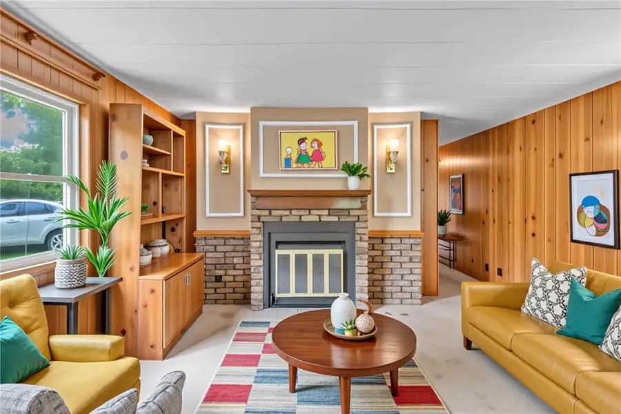 320 Pheasant Drive, Connoquenessing Township, PA 16033 - Image #2