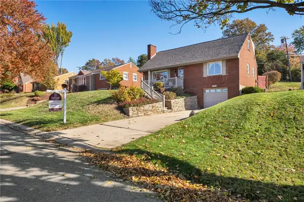 1241 Arrowood Dr, Mt Lebanon, PA 15243