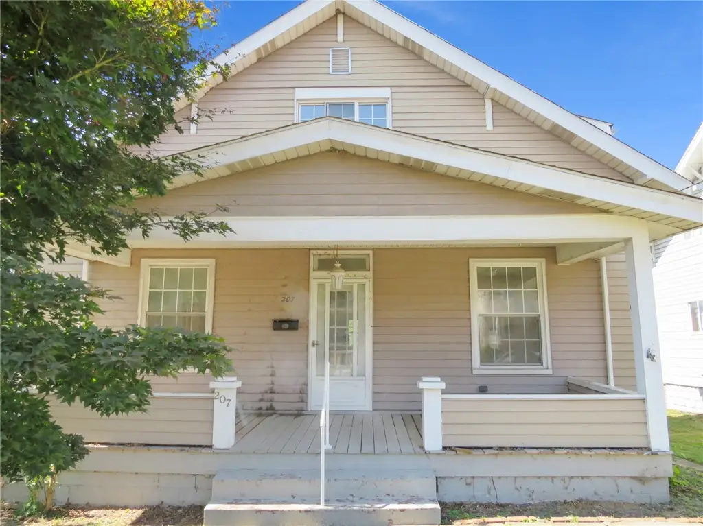 207 N Main St, Houston, PA 15342 - Image #1