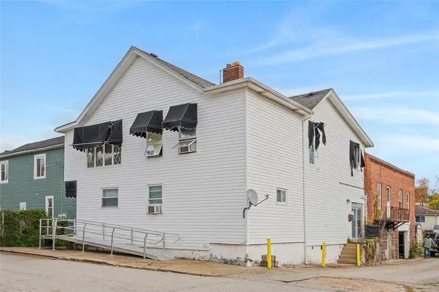 100-102 S 12th St, Jeannette, PA 15644 - Image #2