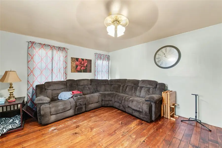 943 Old National Pike, Centerville, PA 15417 - Image #3