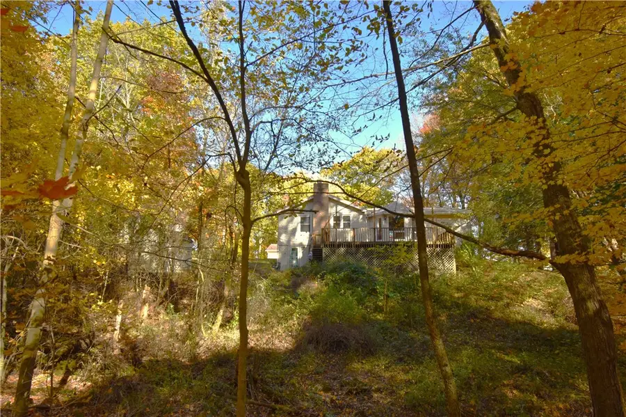 945 Cherriwood, New Bedford, PA 16143 - Image #2