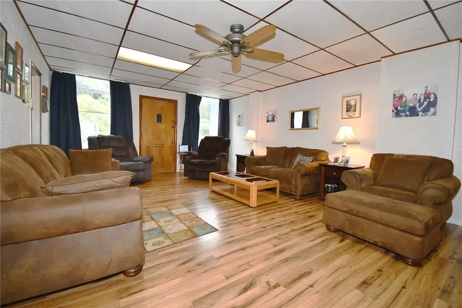 3413 Ridgway St, Pittsburgh, PA 15213 - Image #2