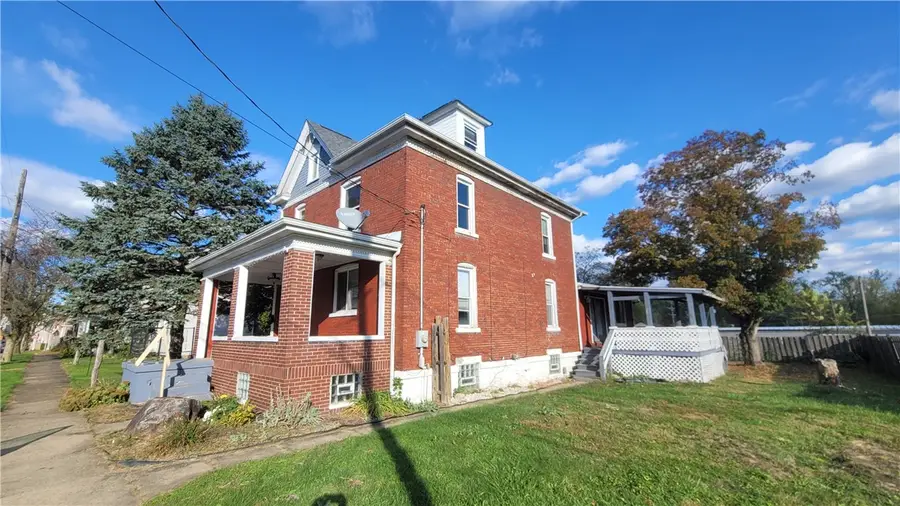 20 S 2nd St, Youngwood, PA 15697 - Image #2