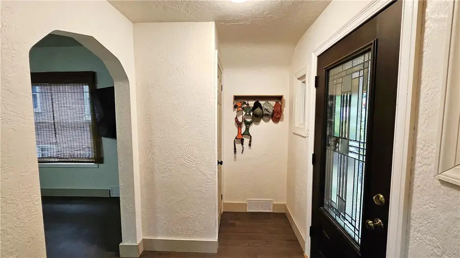 840 Rockwood Ave, Mount Lebanon Township, PA 15234 - Image #3