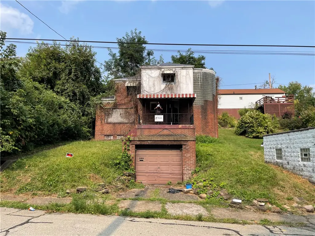 203 Elm St, Clairton, PA 15025 - Image #1