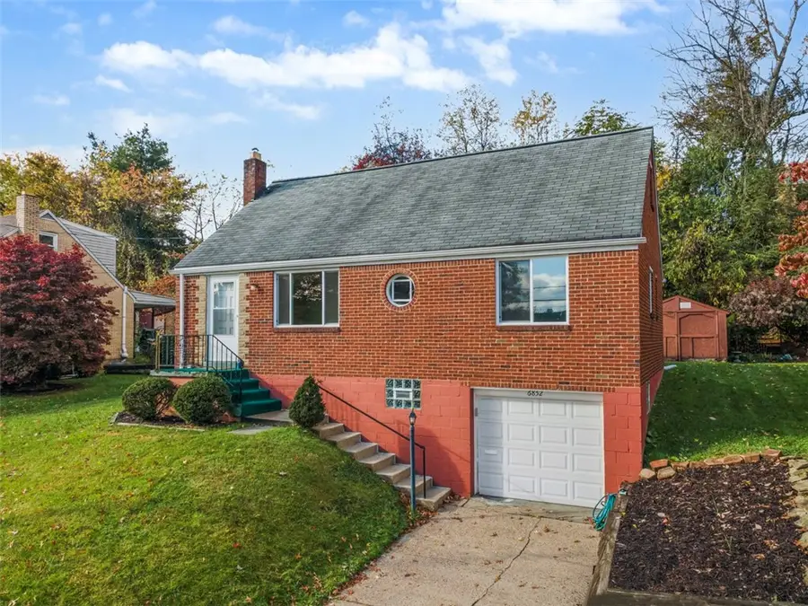 6852 Tunnelview Dr, Penn Hills, PA 15235 - Image #2