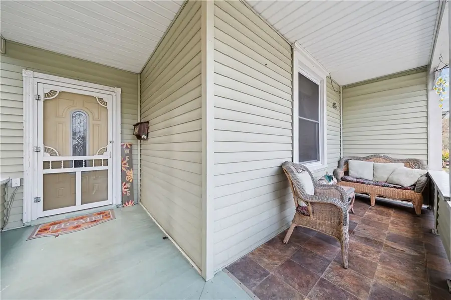 647 7th St, Pitcairn, PA 15140 - Image #2