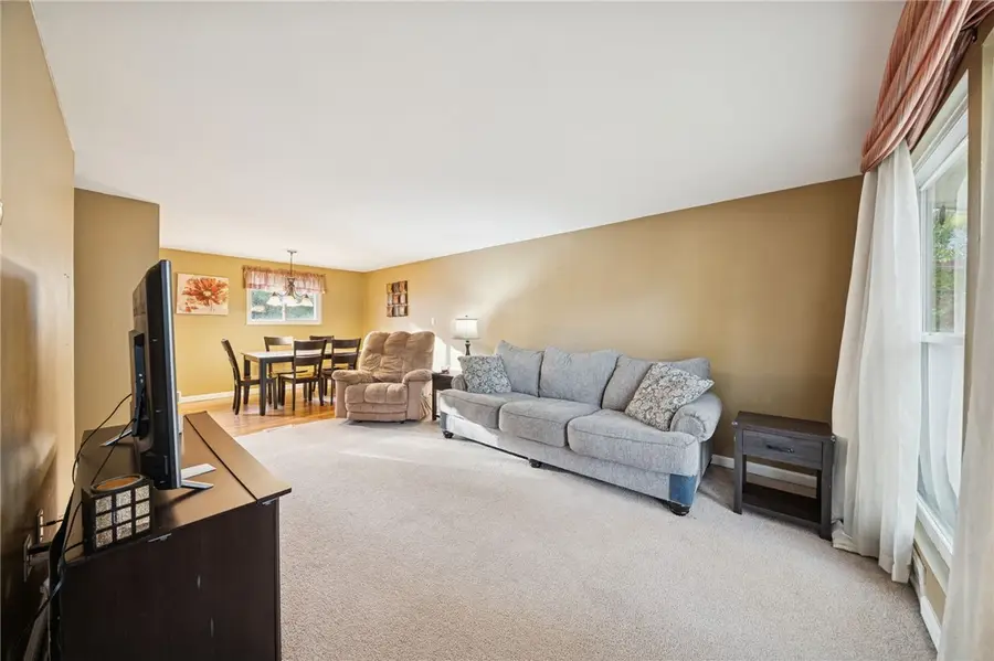 431 Fieldstone Dr, Monroeville, PA 15146 - Image #3