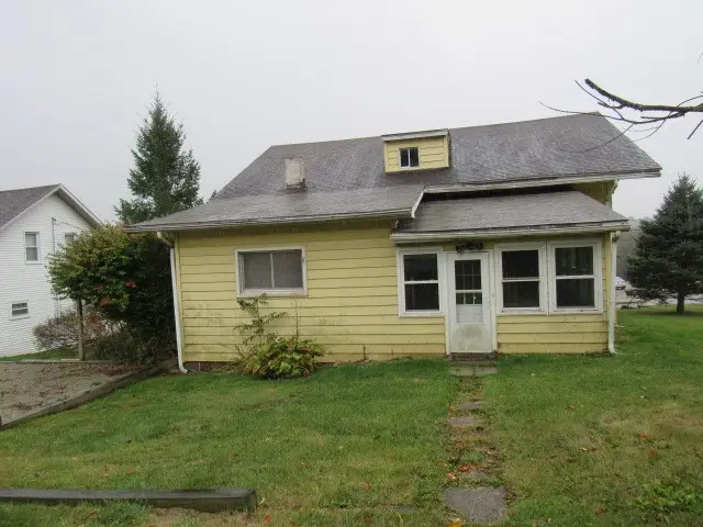 1688 Pitt Street, Jennerstown, PA 15547 - Image #3