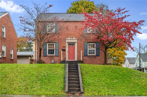 902 Delaware Ave, New Castle, PA 16105