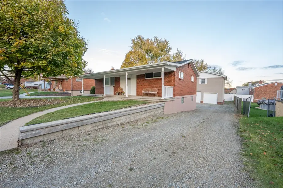 136 Long Dr, Penn Township, PA 15642 - Image #2