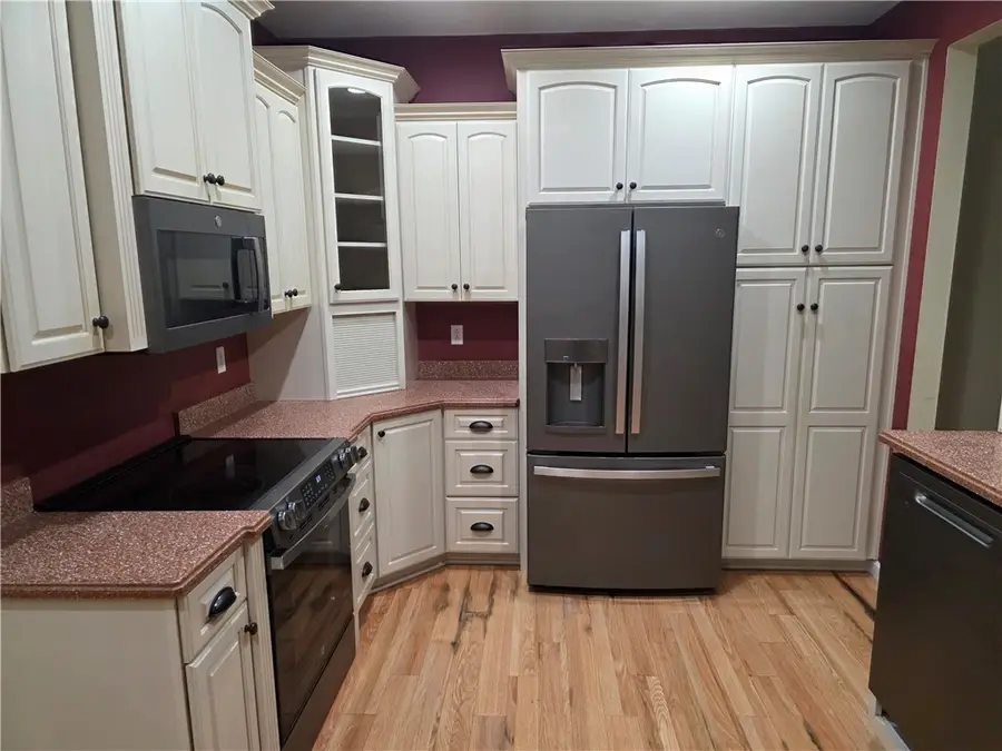 214 Denali Dr, Unity, PA 15650 - Image #2