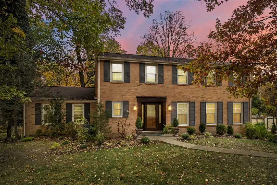 3001 Swansea Crescent W, Hampton, PA 15101 - Image #1