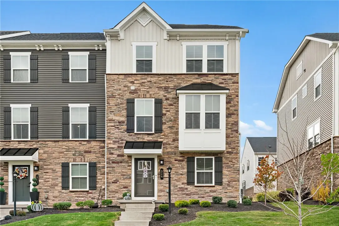 319 Caledonia Place, Cranberry Township, PA 16066 - Image #1