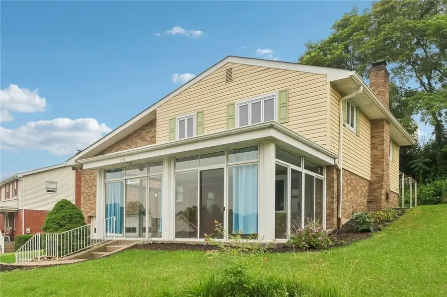 1717 Gina Dr, West Mifflin, PA 15122 - Image #3